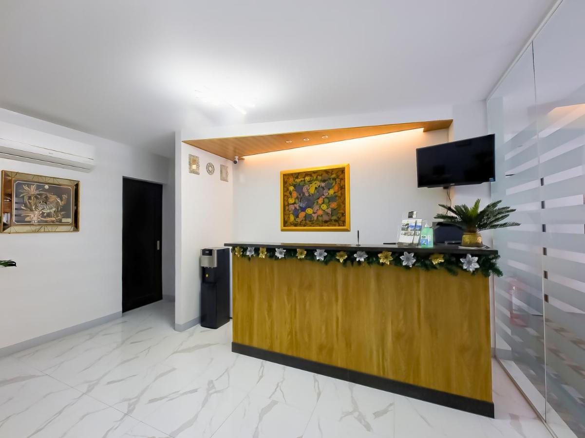 Oyo 848 Dona Aurora Condotel เกซอนซิตี้ ภายนอก รูปภาพ