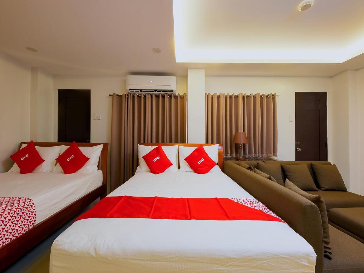 Oyo 848 Dona Aurora Condotel เกซอนซิตี้ ภายนอก รูปภาพ