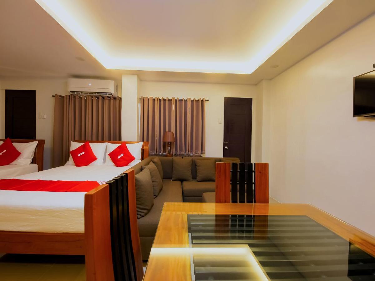 Oyo 848 Dona Aurora Condotel เกซอนซิตี้ ภายนอก รูปภาพ