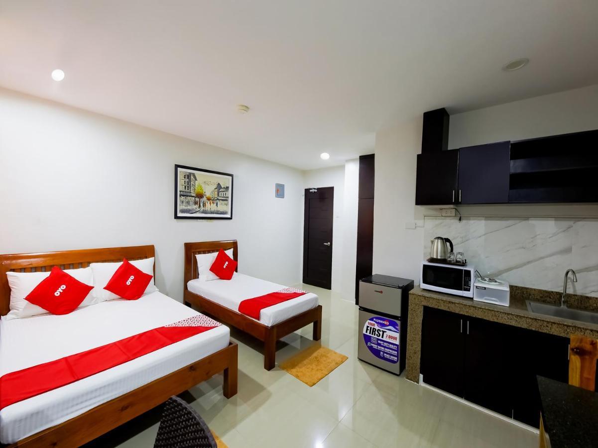 Oyo 848 Dona Aurora Condotel เกซอนซิตี้ ภายนอก รูปภาพ