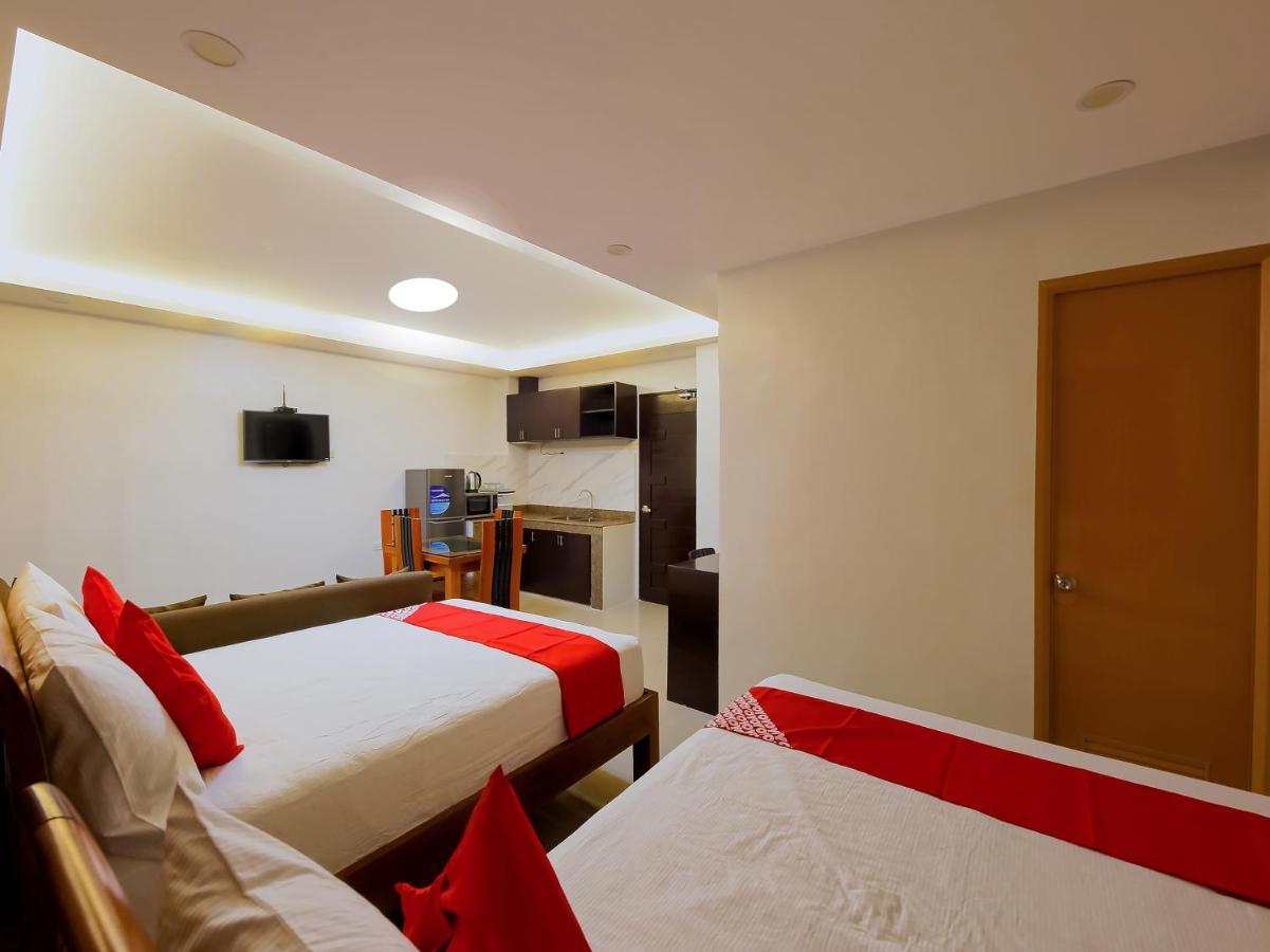 Oyo 848 Dona Aurora Condotel เกซอนซิตี้ ภายนอก รูปภาพ