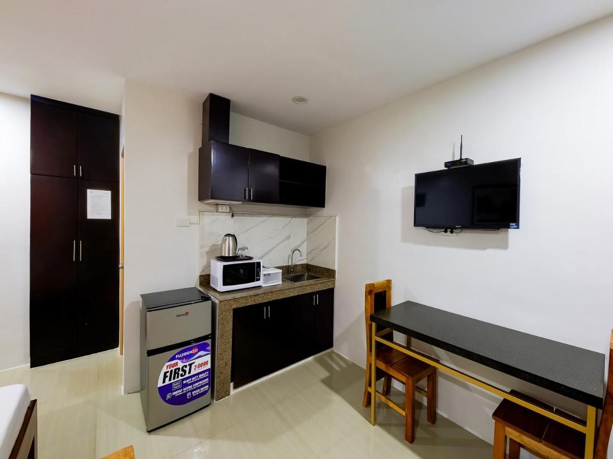 Oyo 848 Dona Aurora Condotel เกซอนซิตี้ ภายนอก รูปภาพ