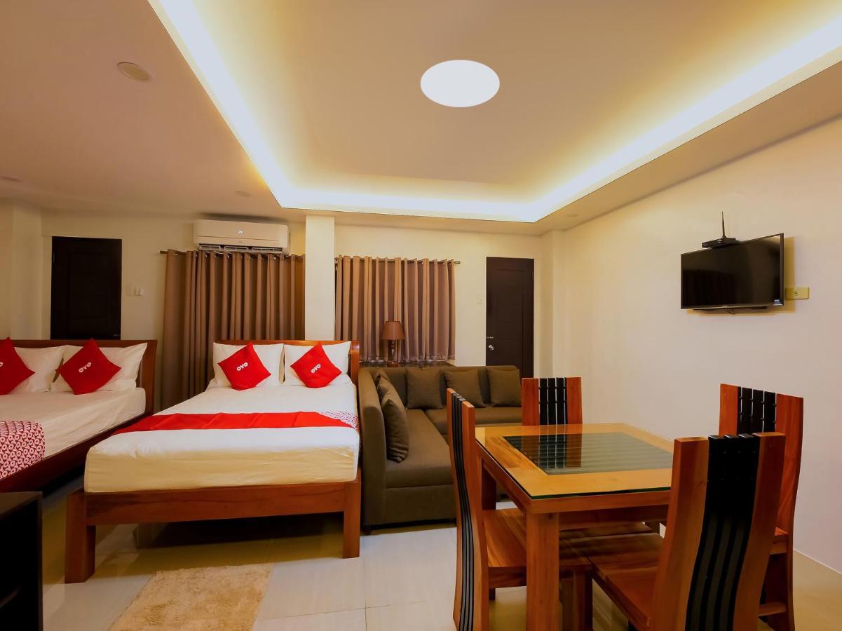 Oyo 848 Dona Aurora Condotel เกซอนซิตี้ ภายนอก รูปภาพ