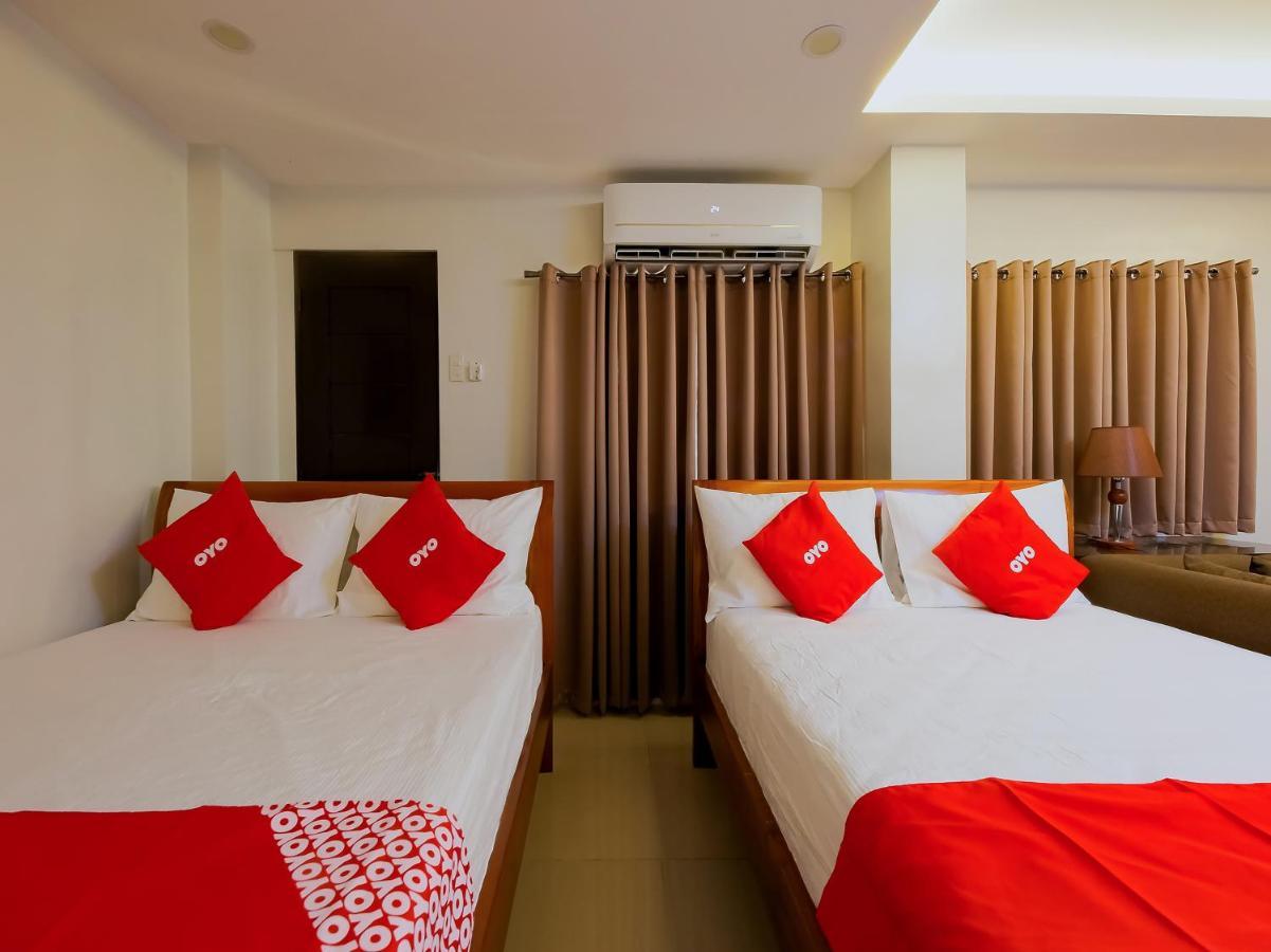 Oyo 848 Dona Aurora Condotel เกซอนซิตี้ ภายนอก รูปภาพ