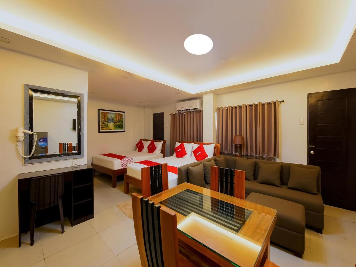 Oyo 848 Dona Aurora Condotel เกซอนซิตี้ ภายนอก รูปภาพ