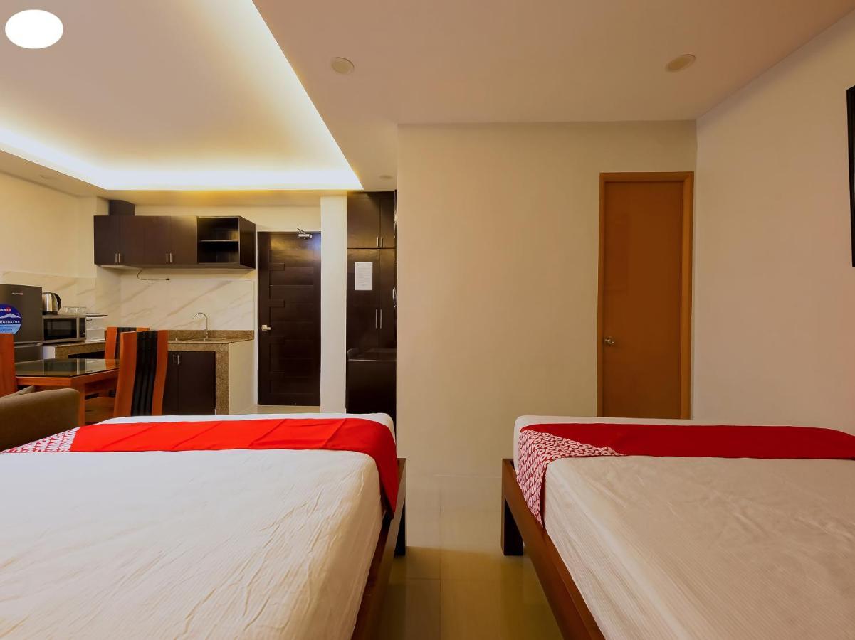 Oyo 848 Dona Aurora Condotel เกซอนซิตี้ ภายนอก รูปภาพ