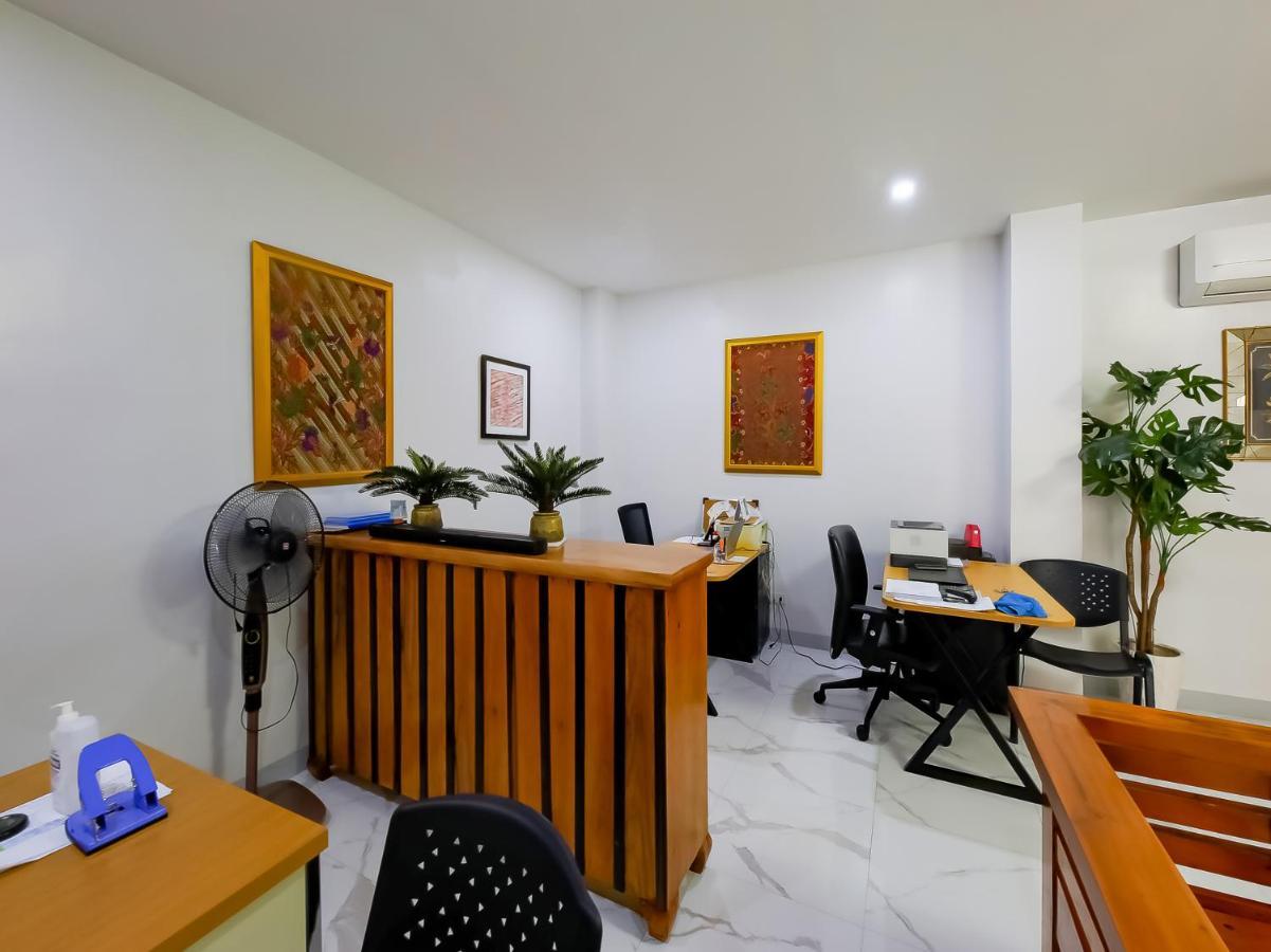 Oyo 848 Dona Aurora Condotel เกซอนซิตี้ ภายนอก รูปภาพ