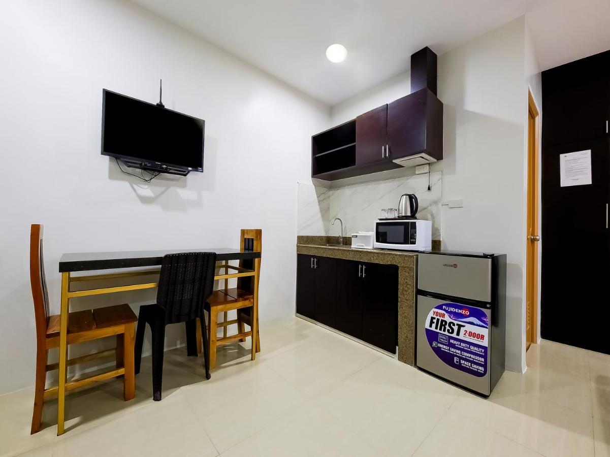 Oyo 848 Dona Aurora Condotel เกซอนซิตี้ ภายนอก รูปภาพ