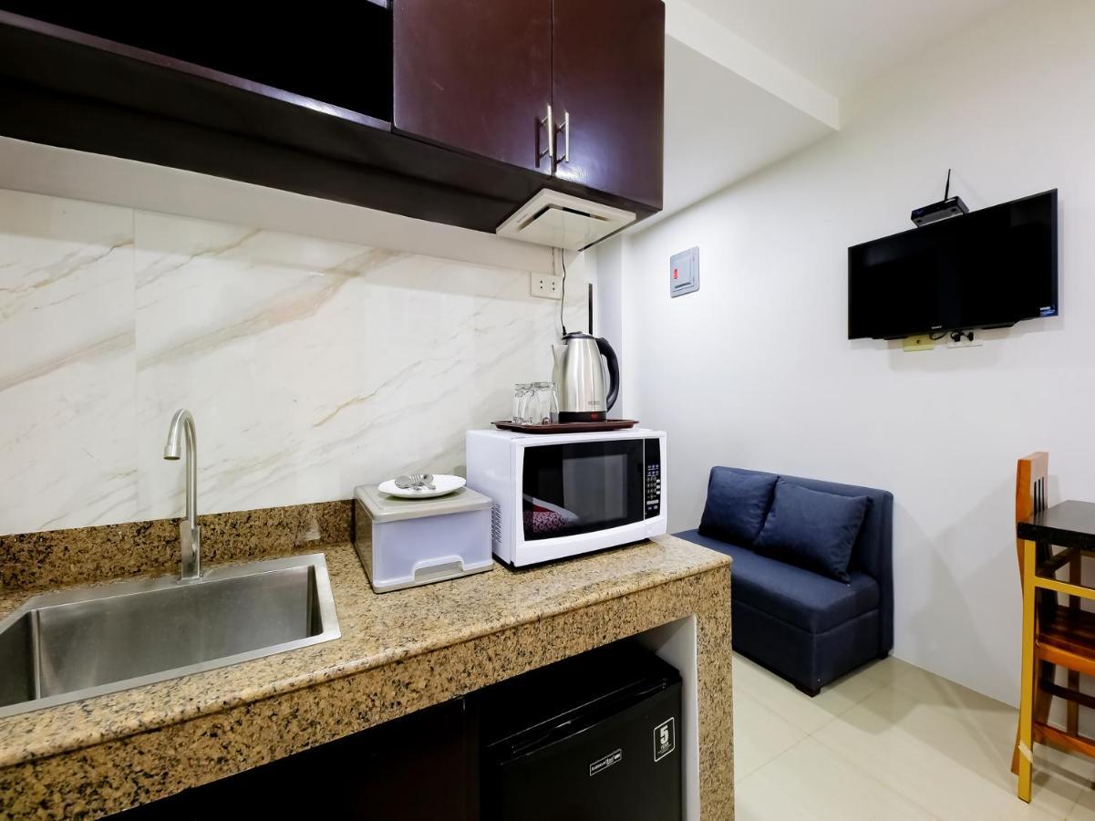 Oyo 848 Dona Aurora Condotel เกซอนซิตี้ ภายนอก รูปภาพ