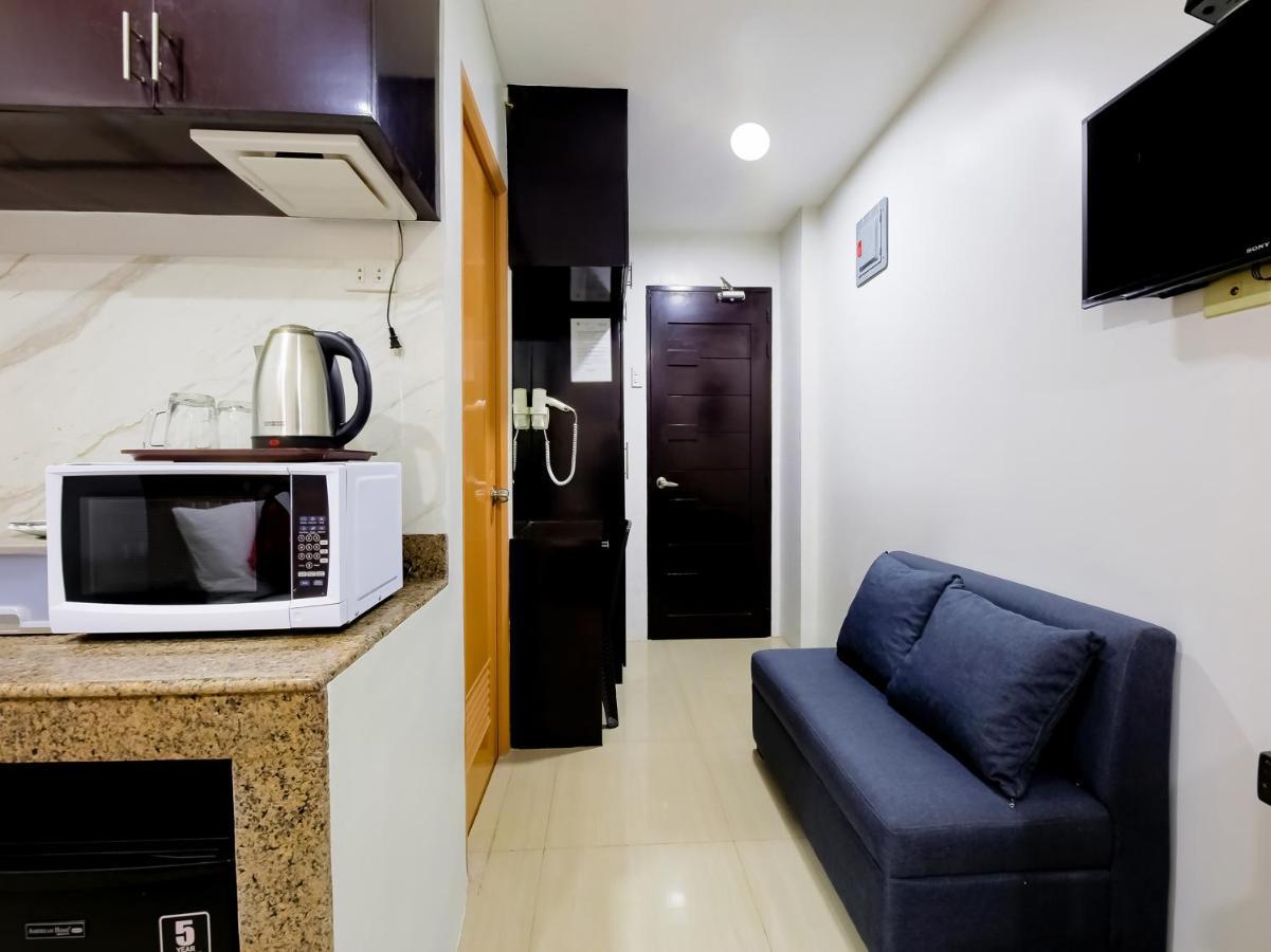 Oyo 848 Dona Aurora Condotel เกซอนซิตี้ ภายนอก รูปภาพ