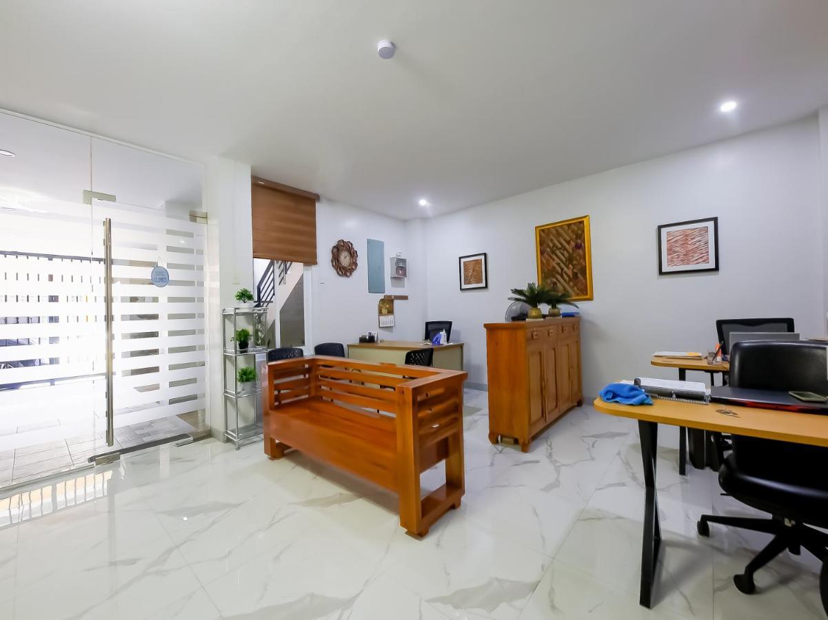 Oyo 848 Dona Aurora Condotel เกซอนซิตี้ ภายนอก รูปภาพ